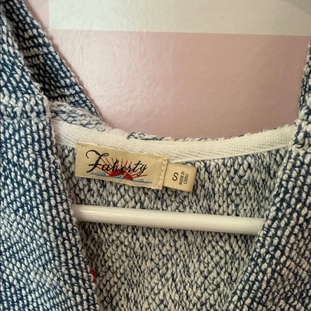 Faherty Whitewater Hoodie Baja Sweatshirt Womens small White Blue Textured Terry